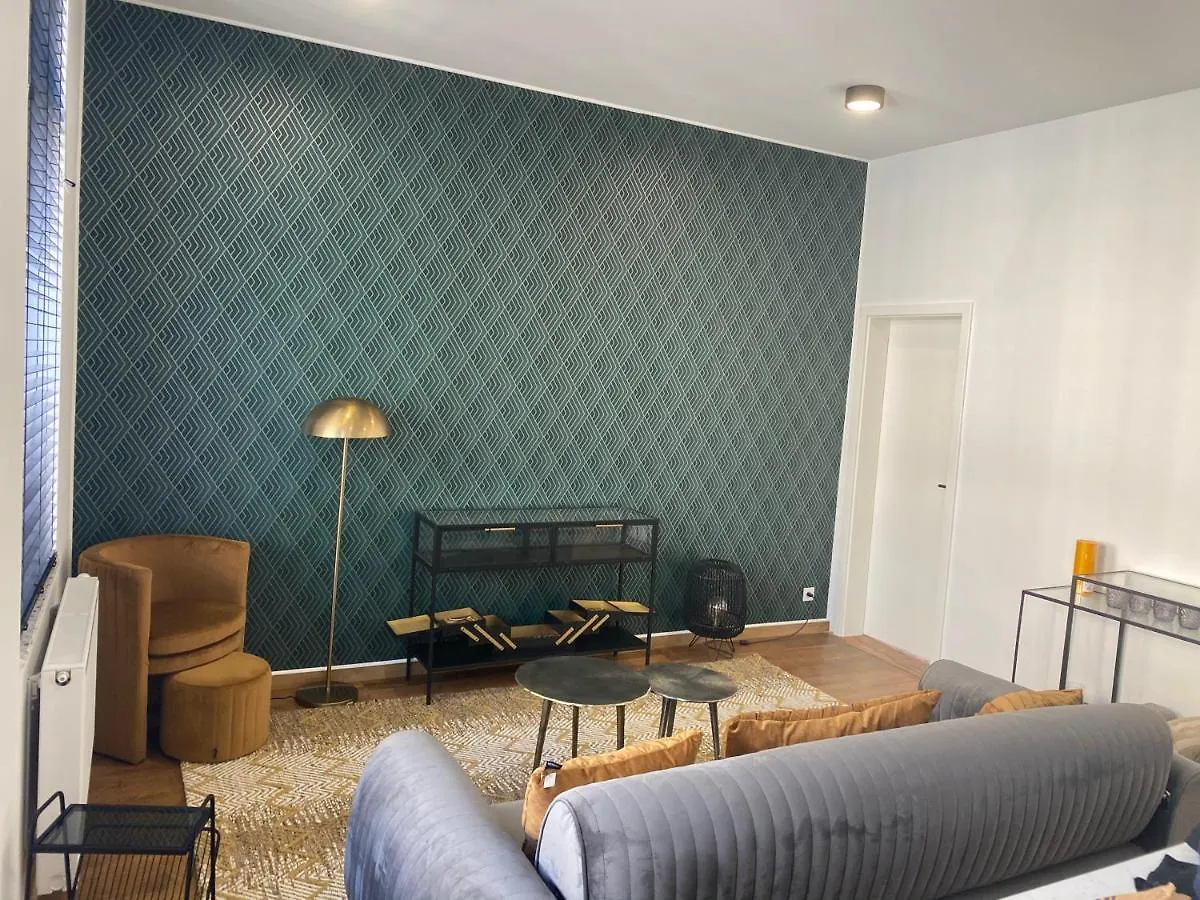 Cozy Apt W/ King Bed Great For Discovering Lüttich