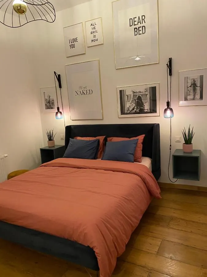 Apartment Cozy Apt W/ King Bed Great For Discovering Lüttich